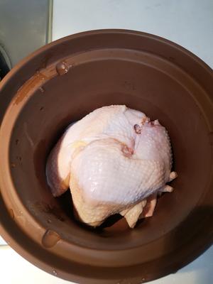 鲜鸡枞菌炖鸡汤的做法 步骤1