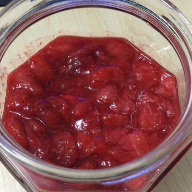 zy1做的自制草莓果酱