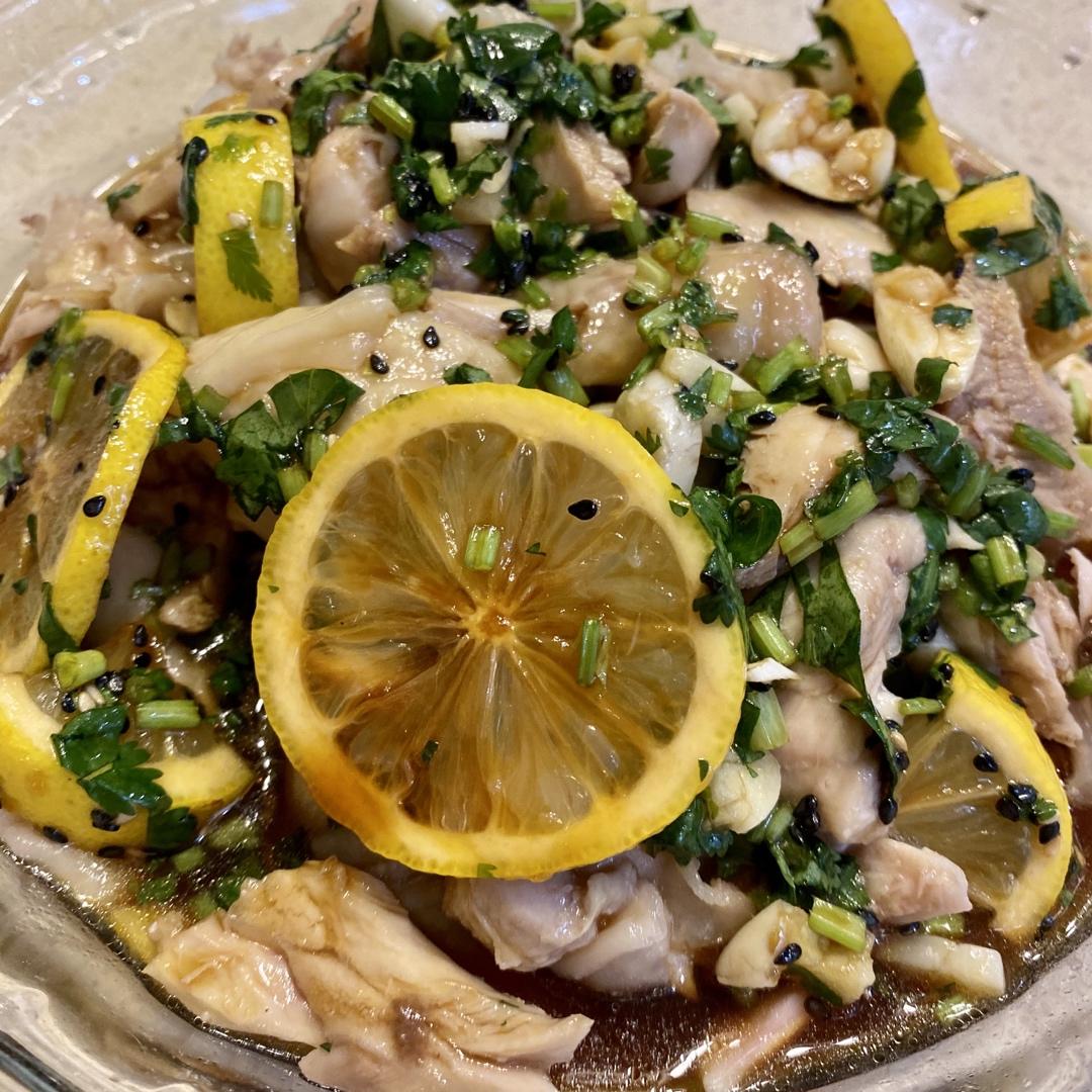 柠檬拌鸡丝『清新餐桌的减肥菜』手撕鸡腿