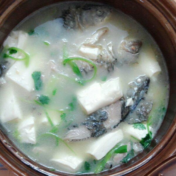 鲫鱼豆腐汤