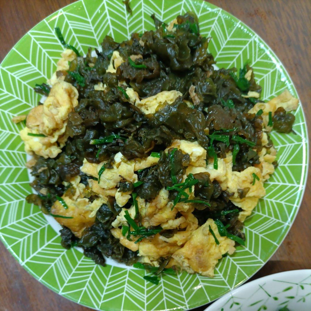 鲜美可口~地衣炒蛋