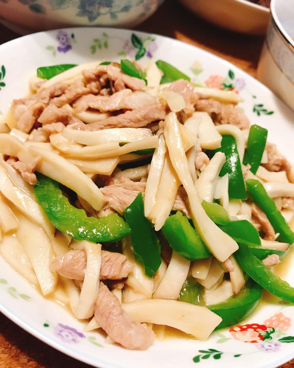 杏鲍菇青椒炒肉片（家常菜）