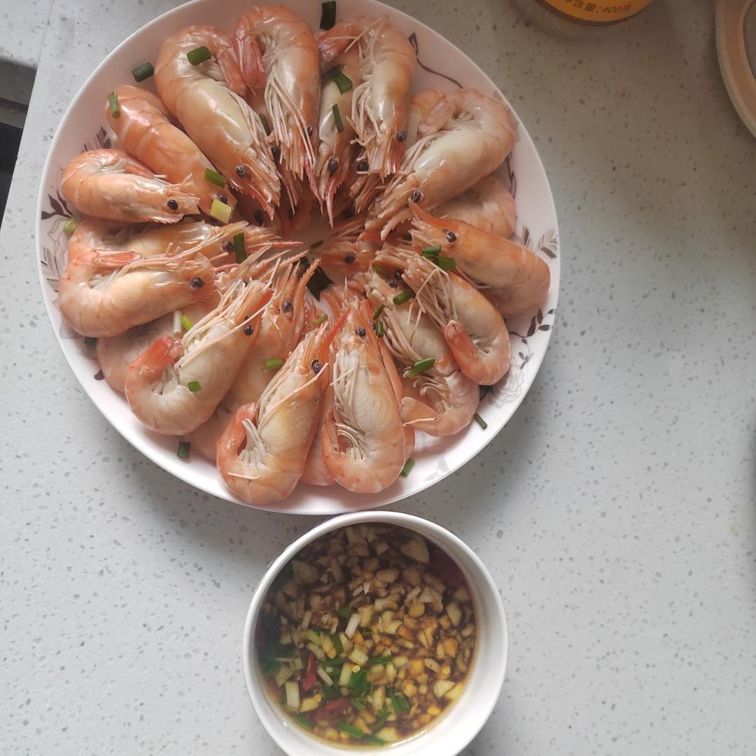 水煮虾（灵魂蘸料汁很关键哈😄）