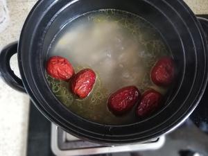 红枣枸杞鸽子汤，简单易学，鲜美又营养，老少皆宜的做法 步骤9