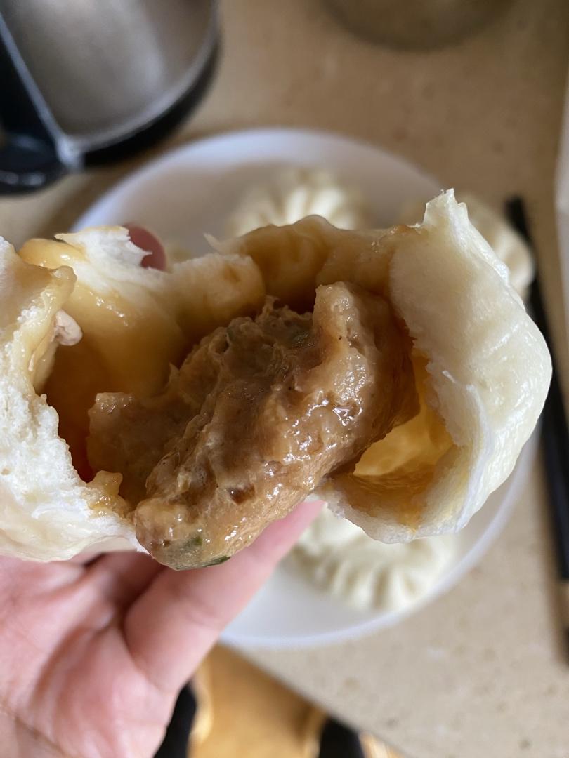 肉包子,杠杠的