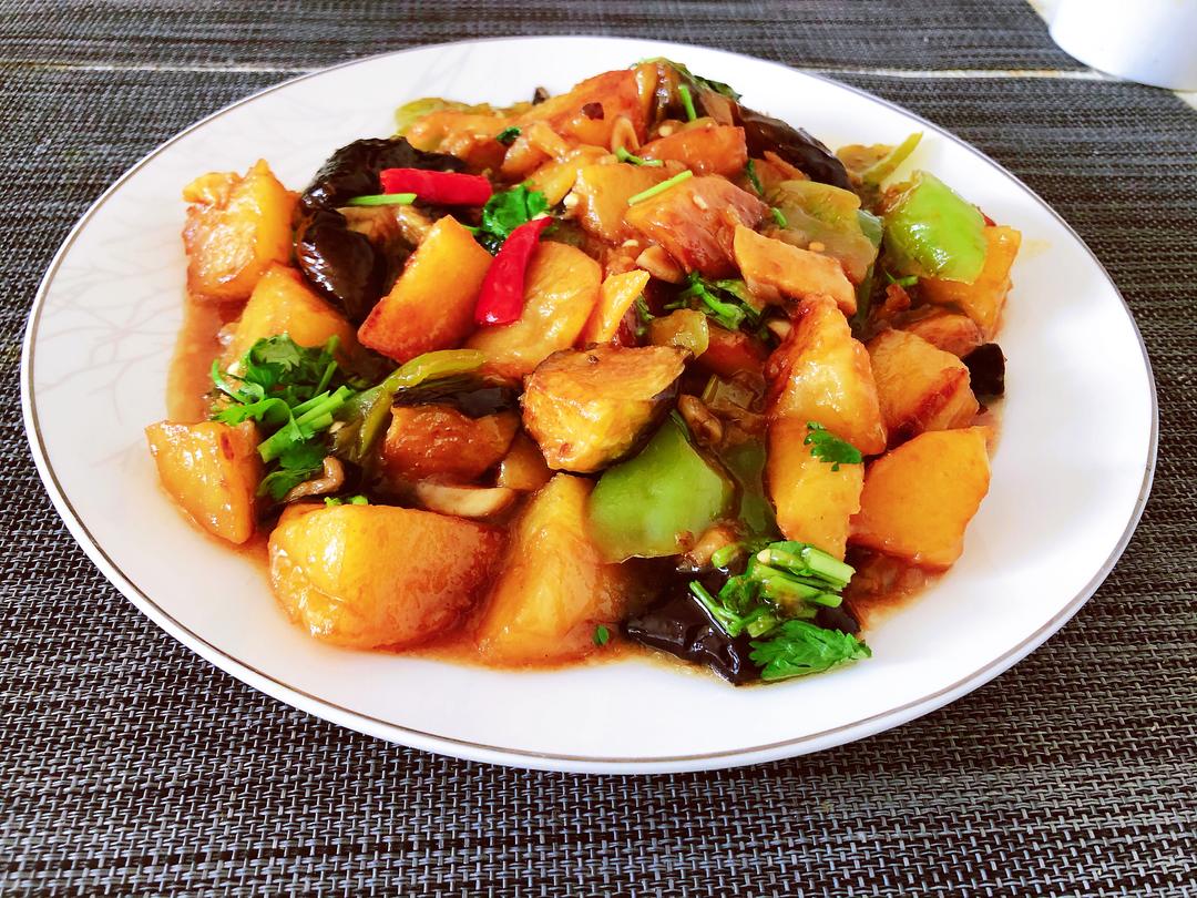 家常版～地三鲜的做法