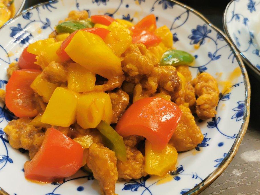 菠萝咕咾肉，咬一口不老的灵魂