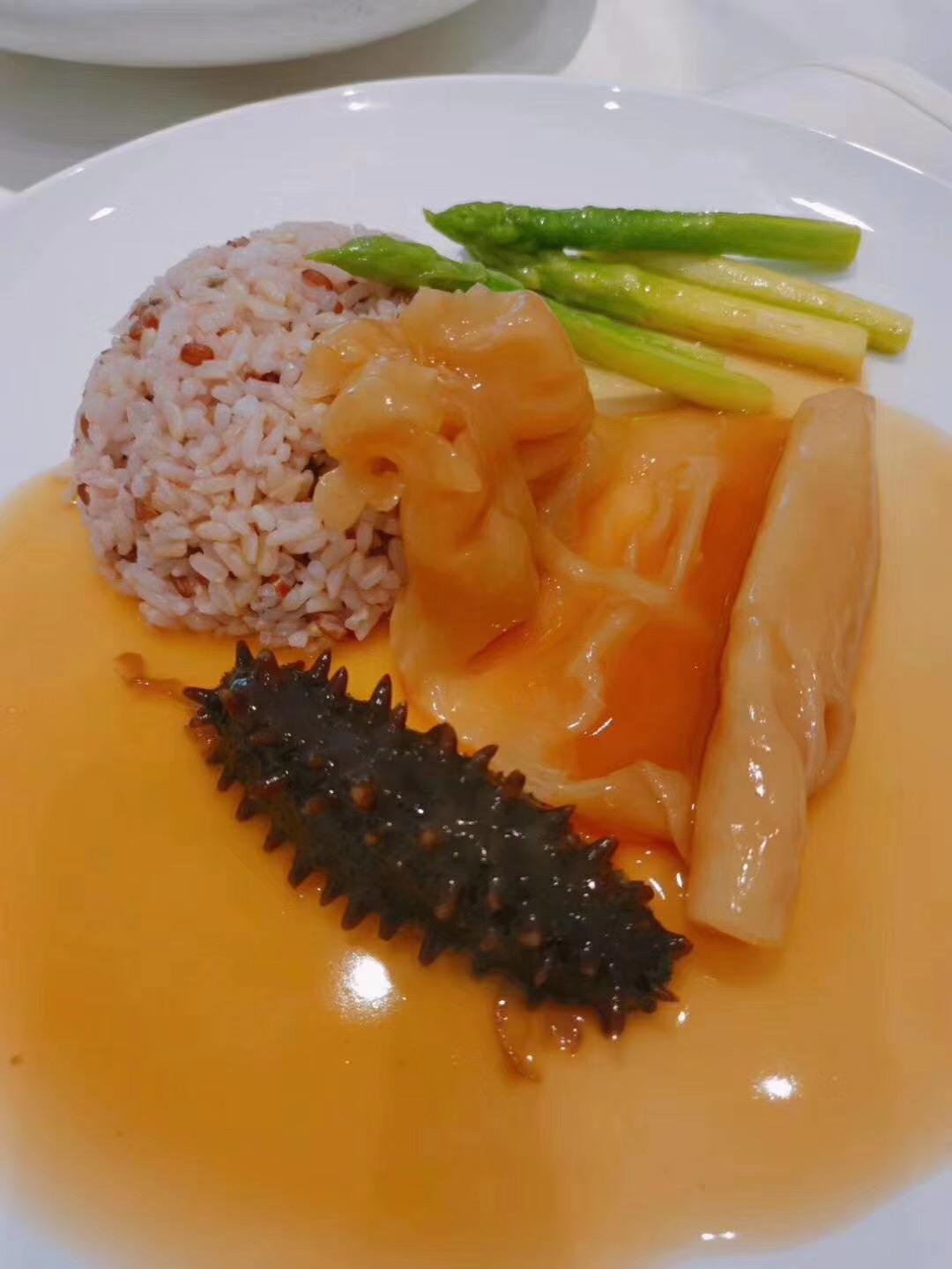 海参冬菇焖花胶＊捞饭一流
