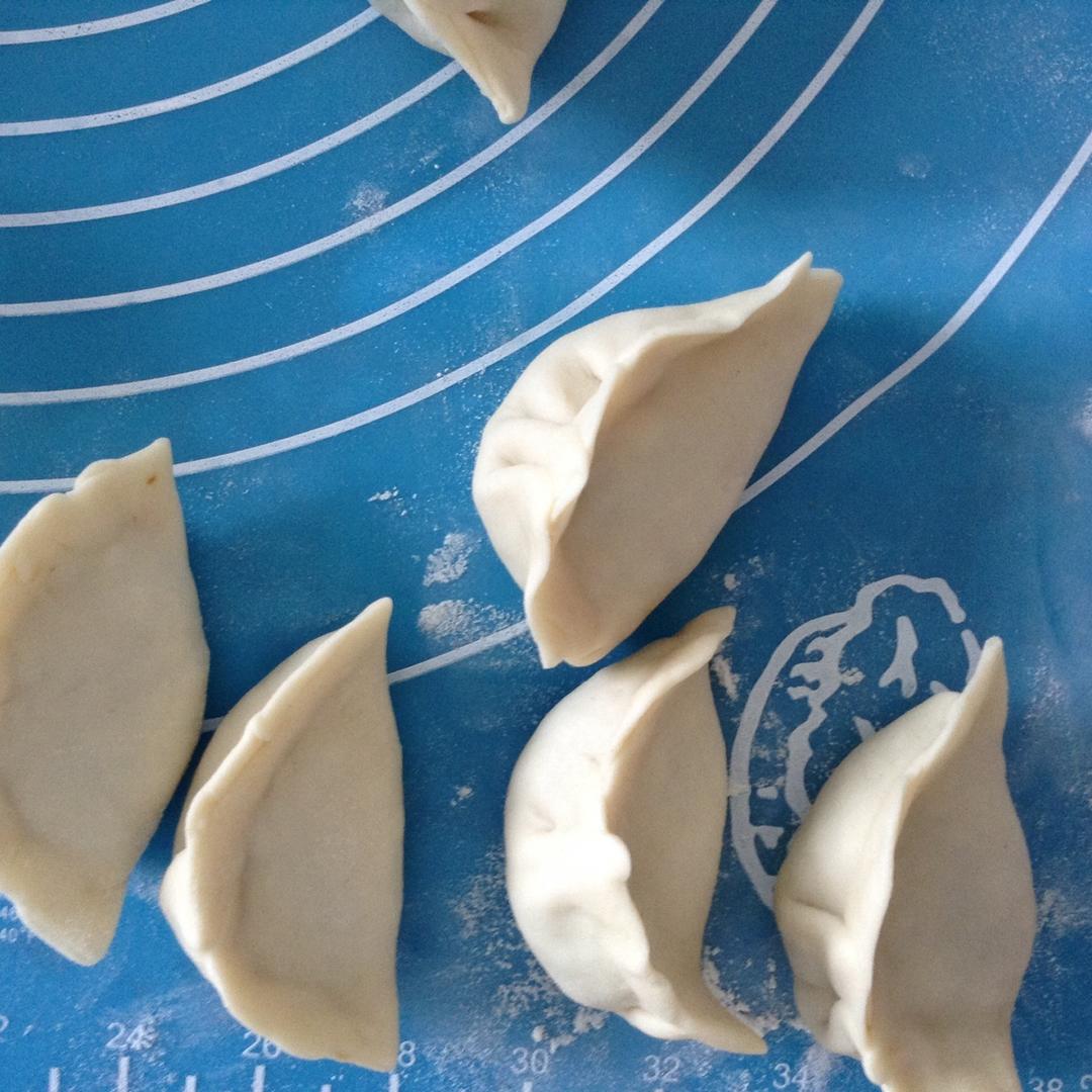 包菜猪肉水饺【附带饺子皮做法】