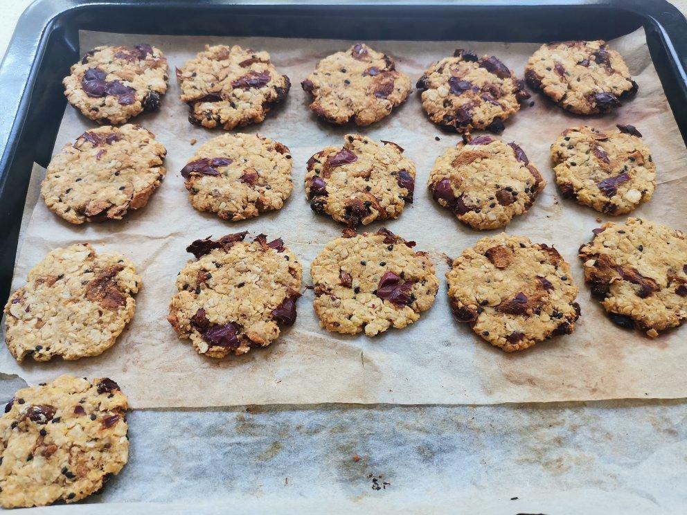 素食:有机燕麦芝麻大饼干