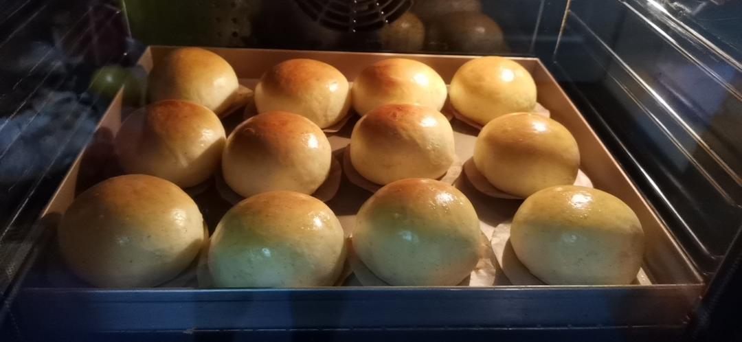 最好吃的餐包--鲜奶大餐包