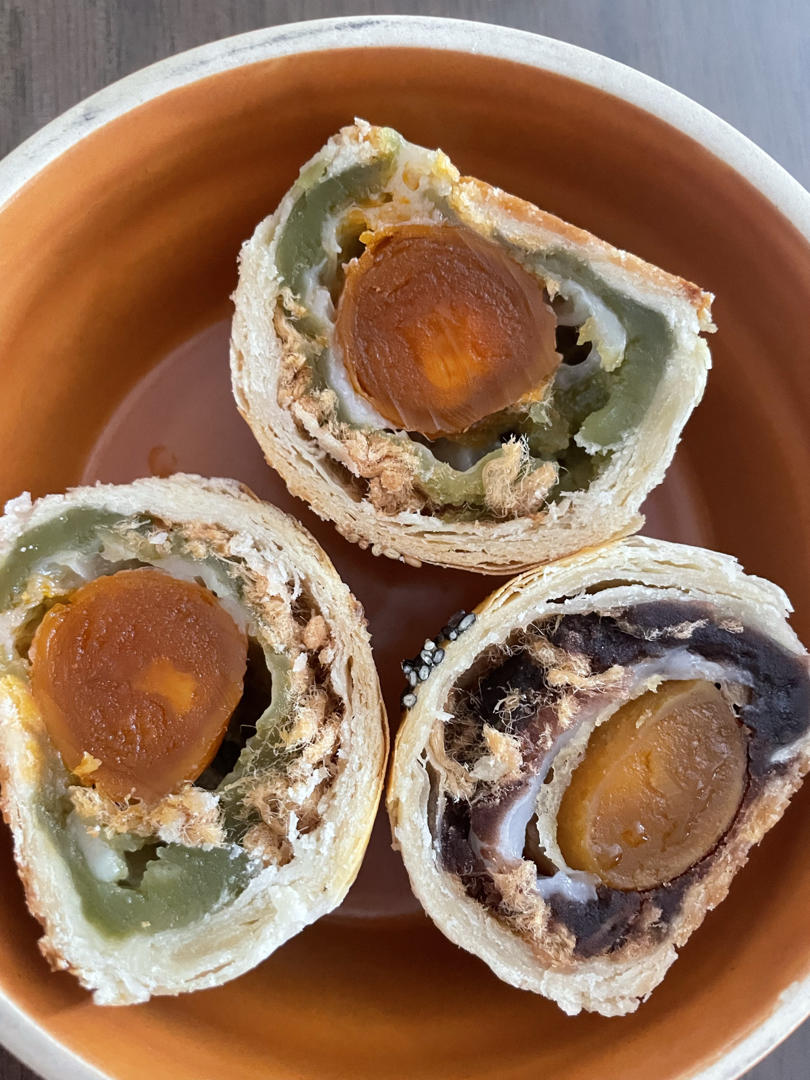 鲜肉酥皮月饼   五仁酥皮月饼 Moon Cakes