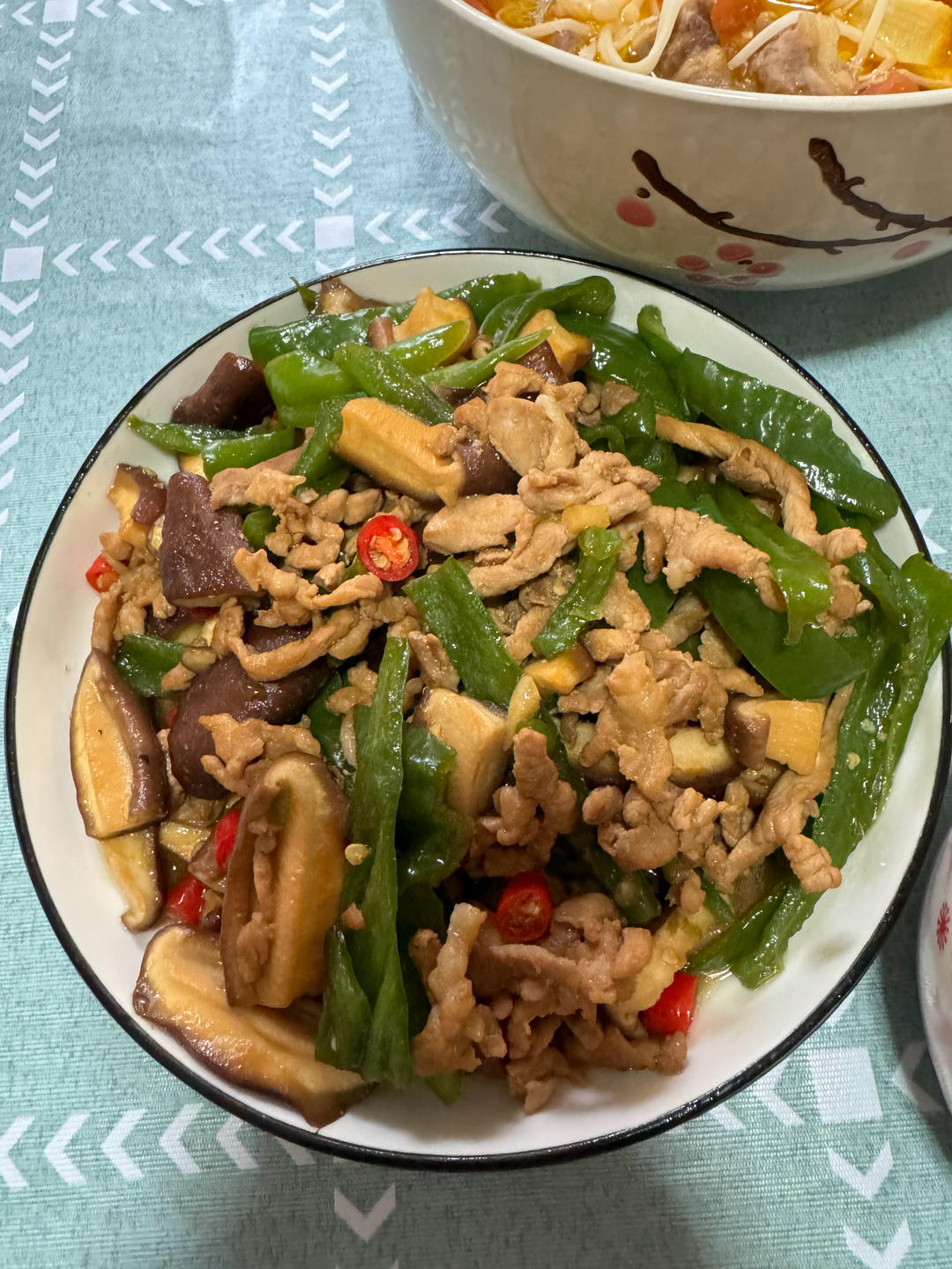 家常香菇炒肉
