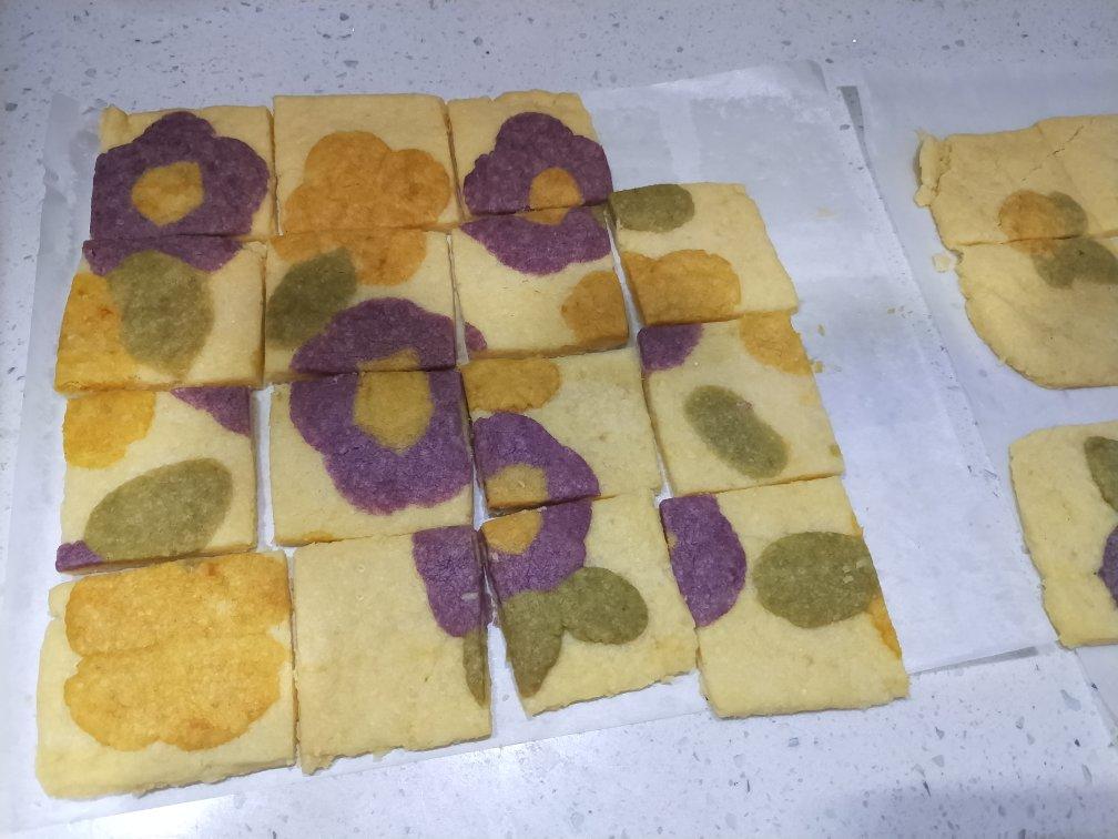 装满整个春天的花花拼图饼干