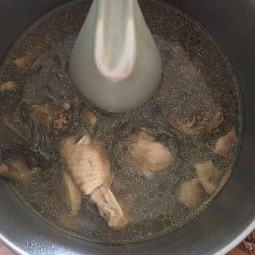 奶奶的家传湖北式粉丝鸡汤