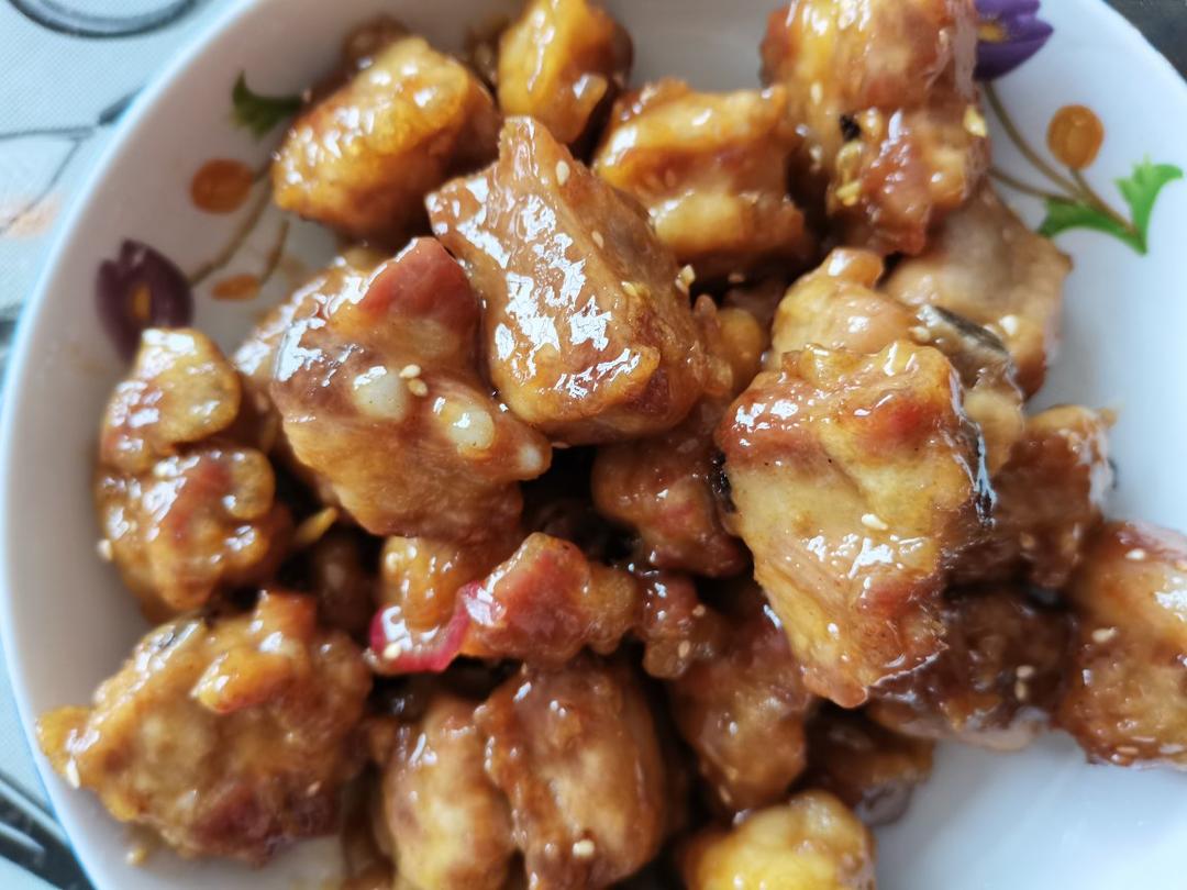 厨师长教你：“糖醋排骨”的传统做法，口感丰富细腻