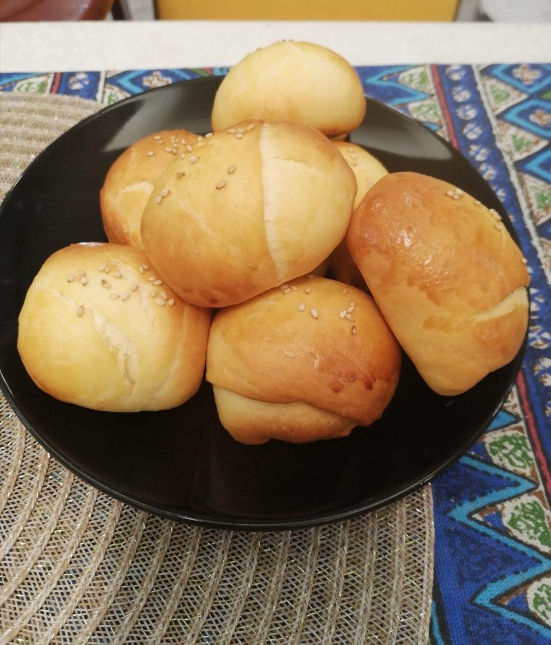 软到没朋友的牛奶小餐包