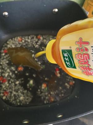 凉拌蒜香鸡汁莴笋丝——太太乐鲜鸡汁的做法 步骤9