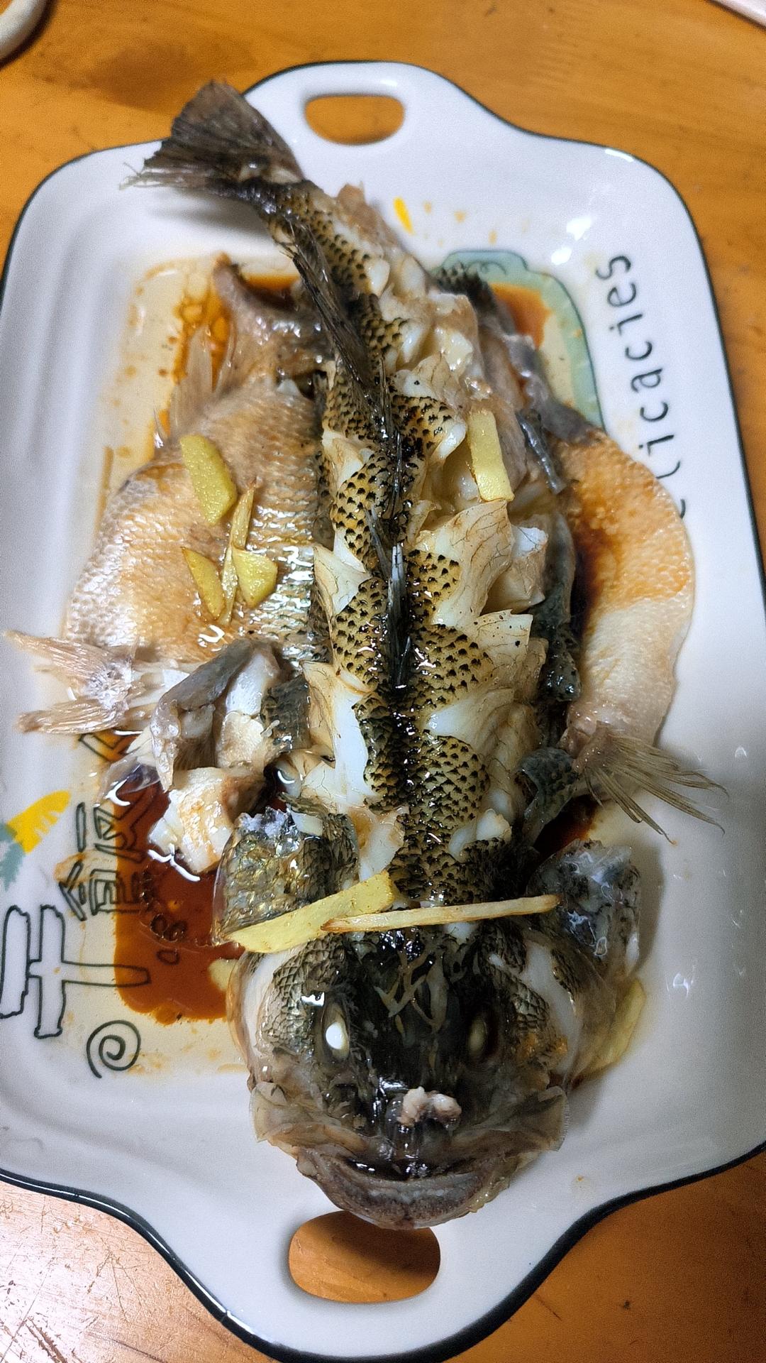 10分钟做 清蒸鲈鱼 （附切鱼图解）