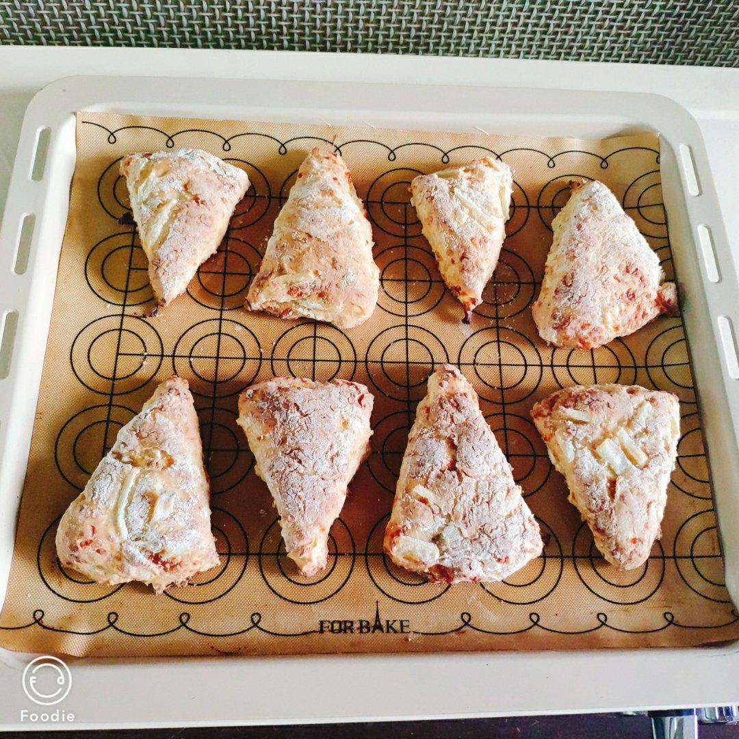 全麦咸切达洋葱土豆面包——快手司康【健康主食】
