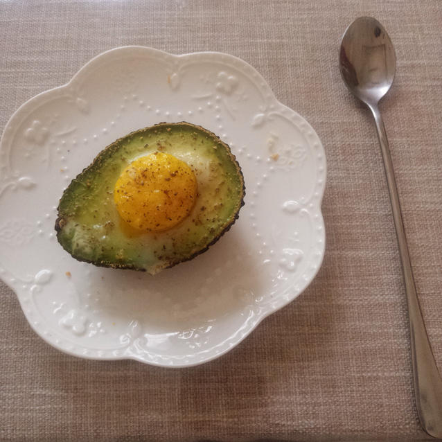牛油果烤蛋