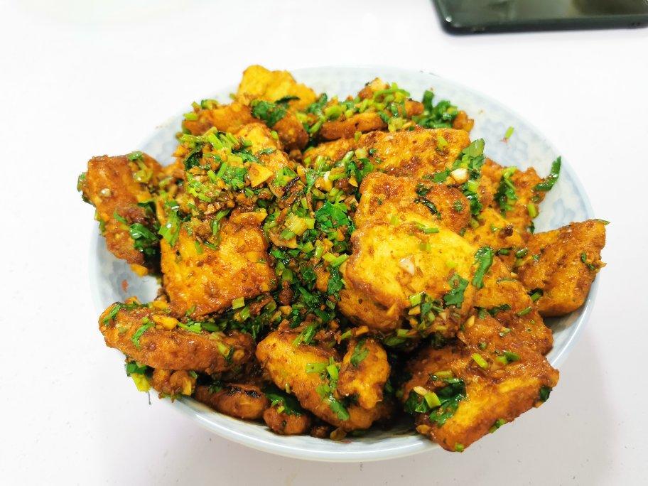 完胜路边摊：香煎孜然豆腐