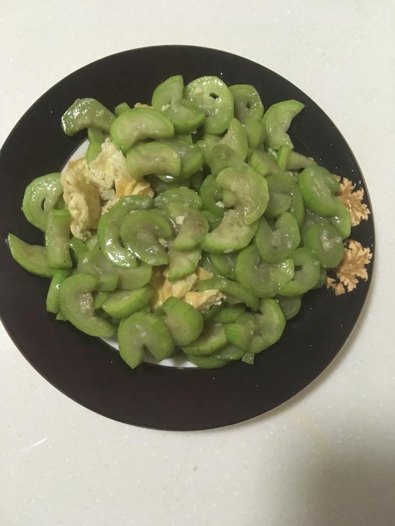 丝瓜炒鸡蛋，好吃又减肥，越吃越瘦