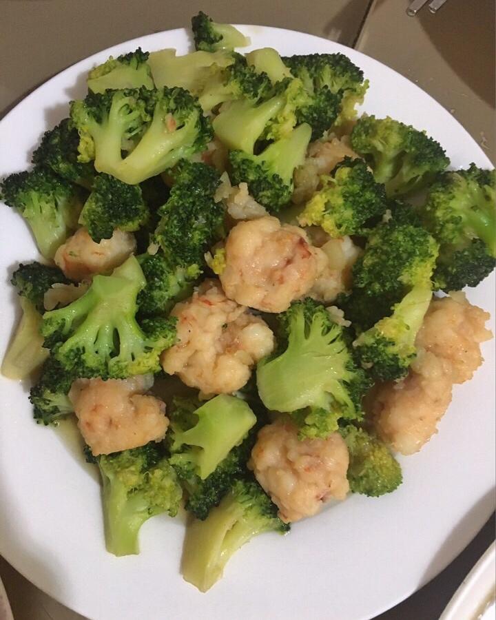文景来做的西兰花炒虾球