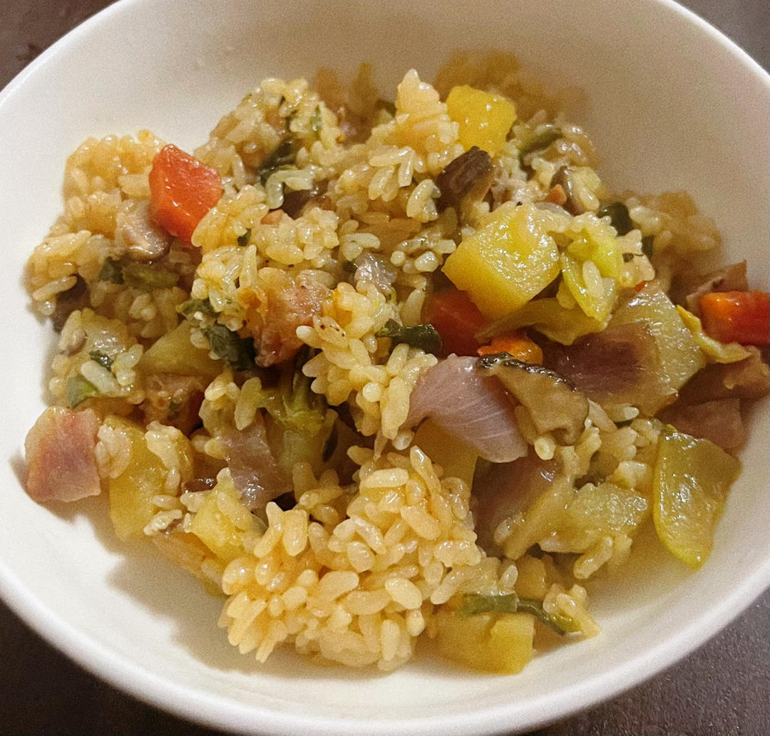 懒人必备～电饭煲腊肠焖饭