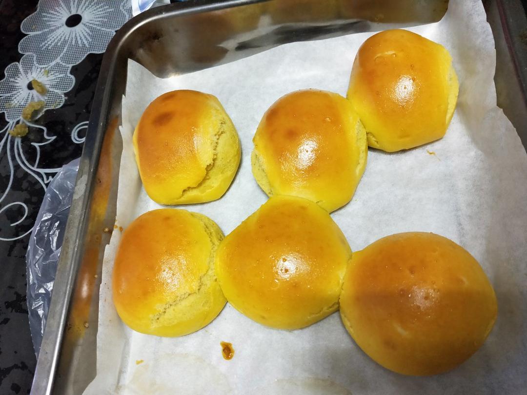 无黄油胡萝卜奶香小餐包