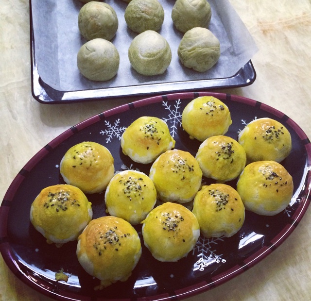 蛋黄酥~紫薯、抹茶、原味~花好月圆，中秋快乐~内附一次做六色蛋黄酥方法~