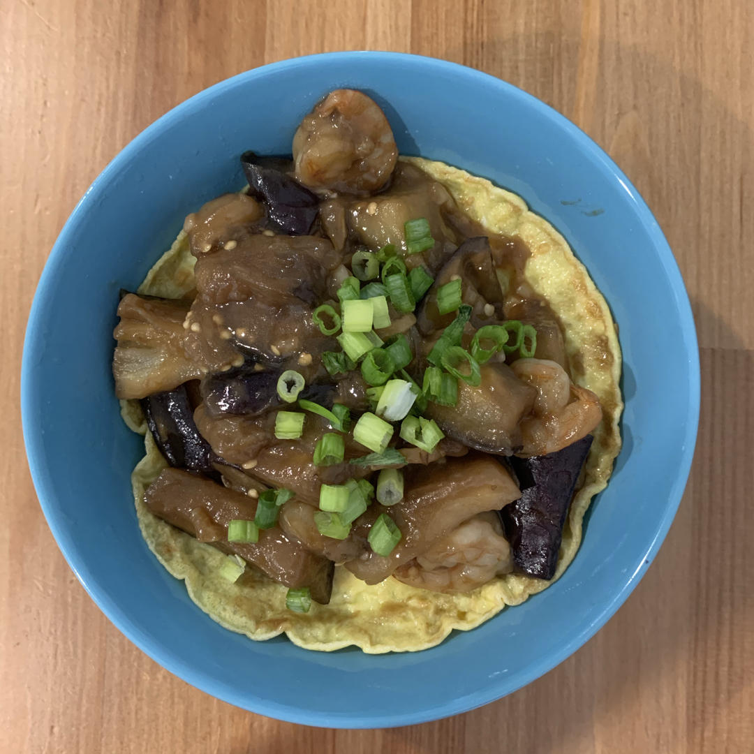 茄子虾仁盖浇鸡蛋饭
