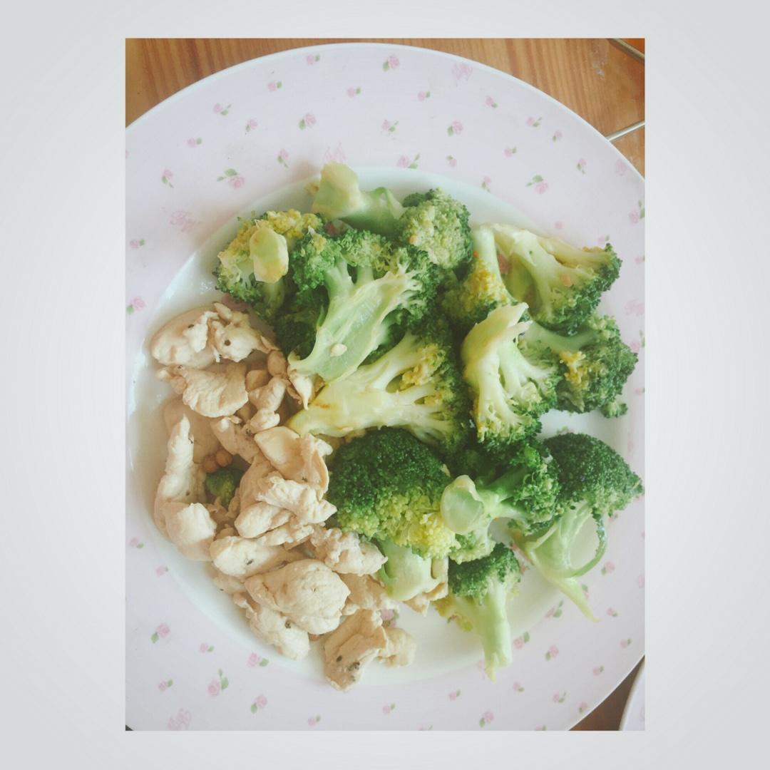 西兰花鸡肉的做法