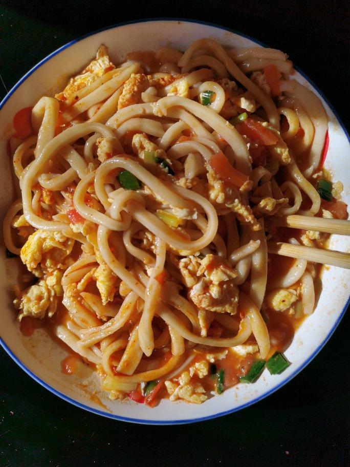 【小高姐】炒拉条子 记忆中西红柿汁裹着的那碗粗面条