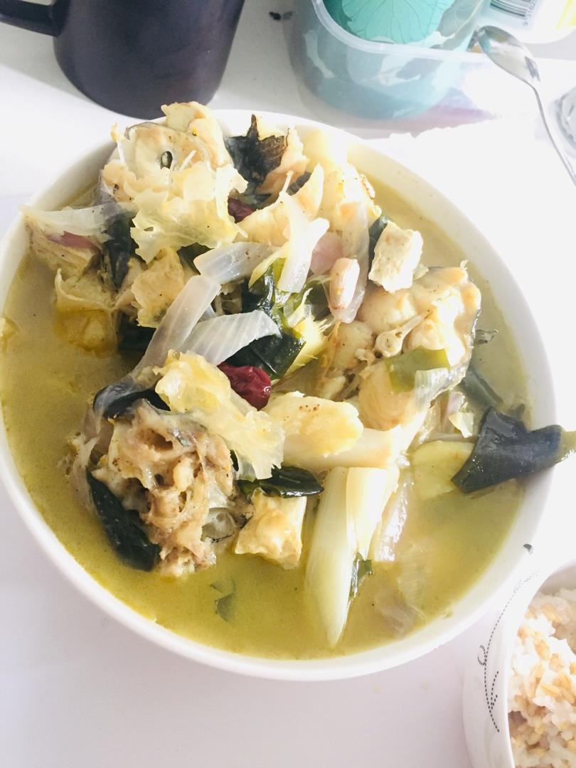 鮰鱼豆腐海鲜汤