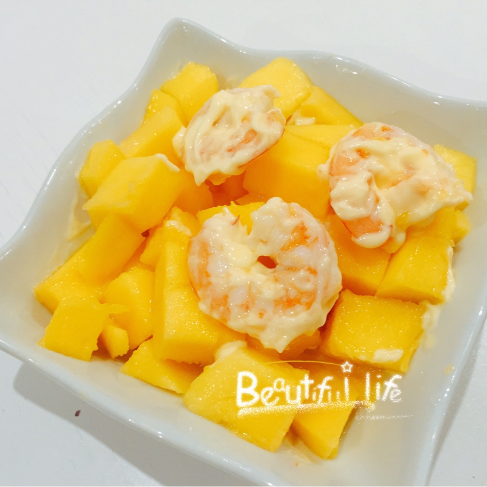 鲜虾芒果沙拉