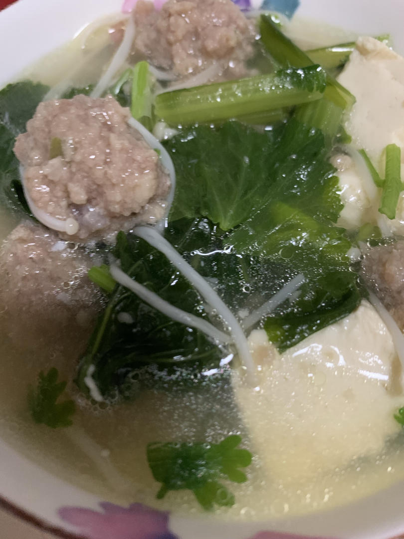 crazoey做的萝卜丝牛肉丸子汤