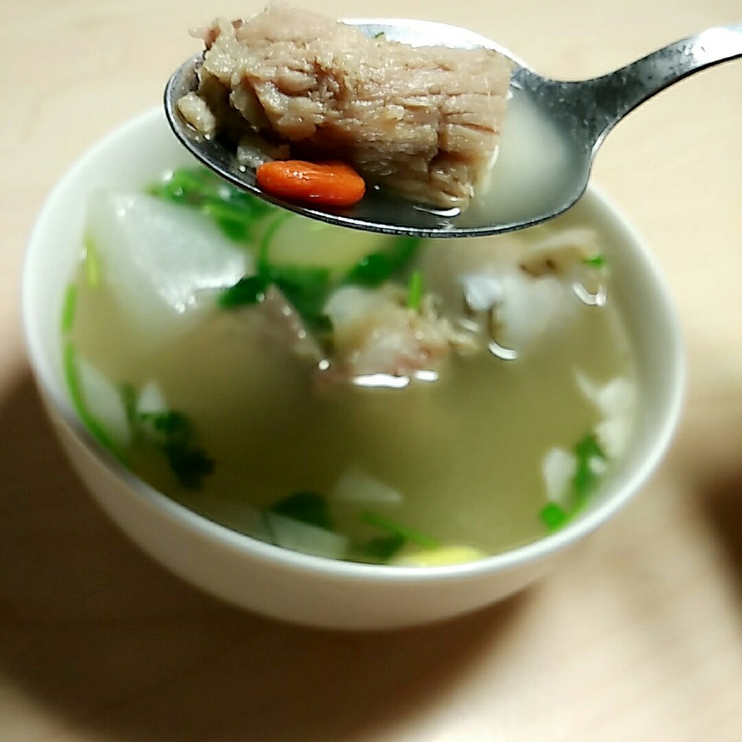 萝卜排骨汤