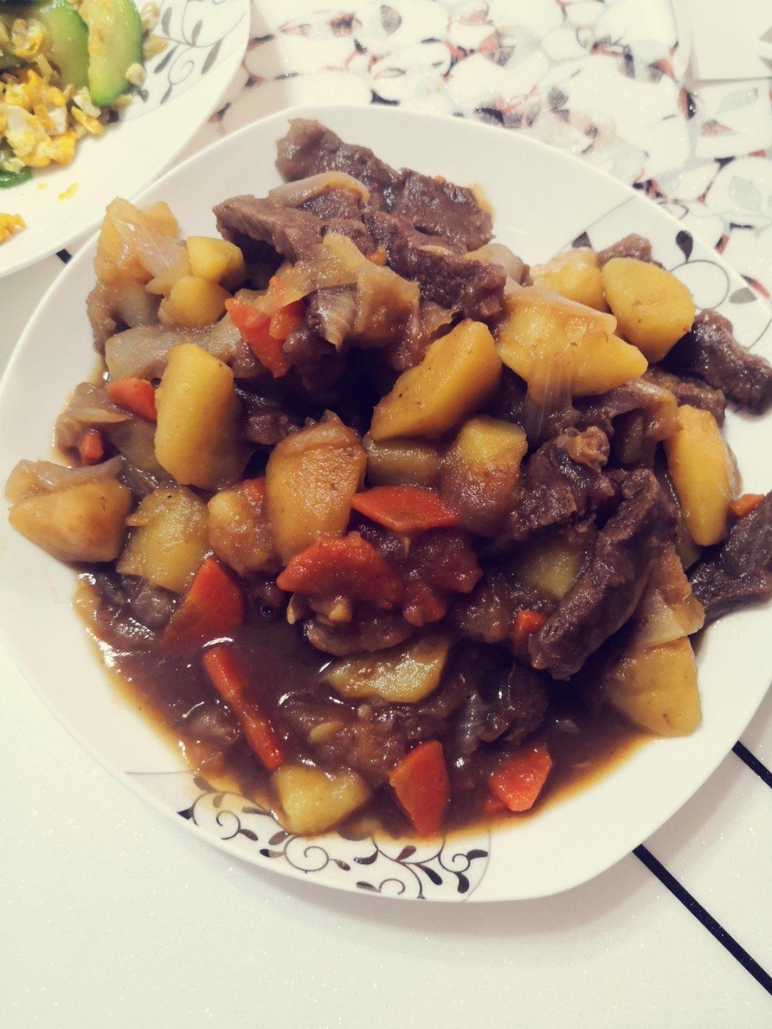 土豆炖牛肉