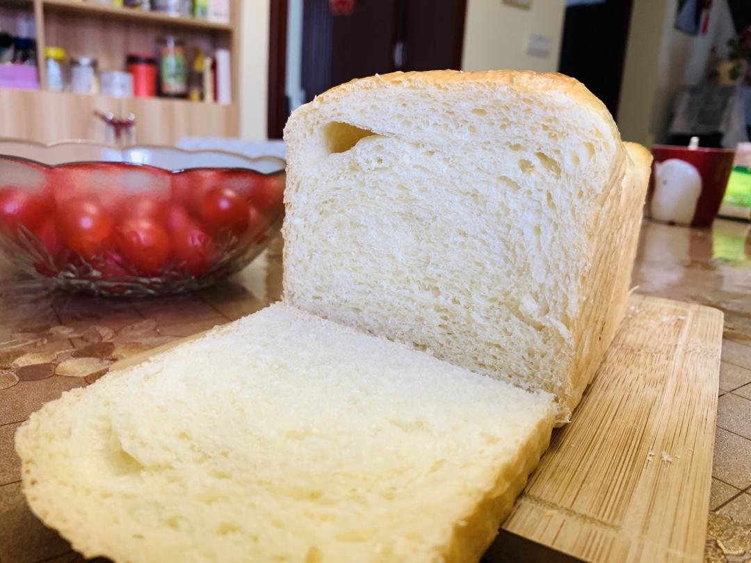 小美版细腻松软的牛奶吐司