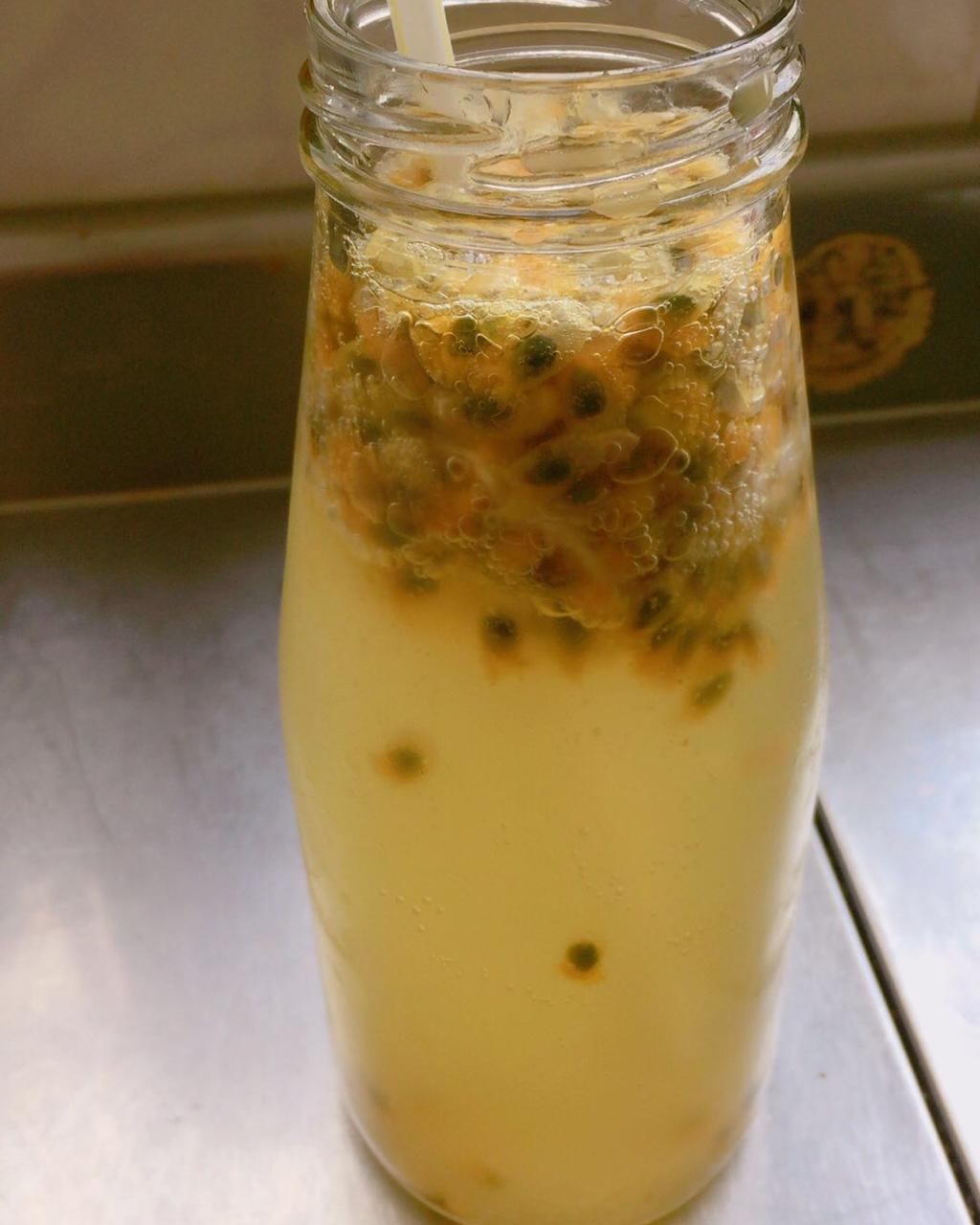 青柠/青桔百香果气泡水/夏日必备