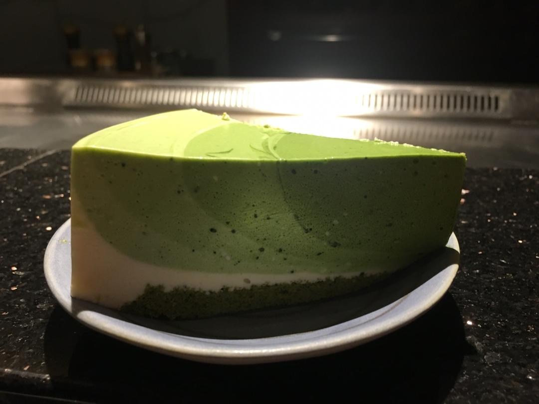 渐变抹茶慕斯蛋糕：我Amanda带着既美又作的抹茶甜点又来了！【曼食慢语】