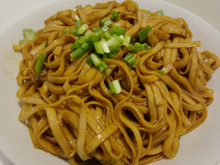 葱油拌面（快手简单，美味无敌）