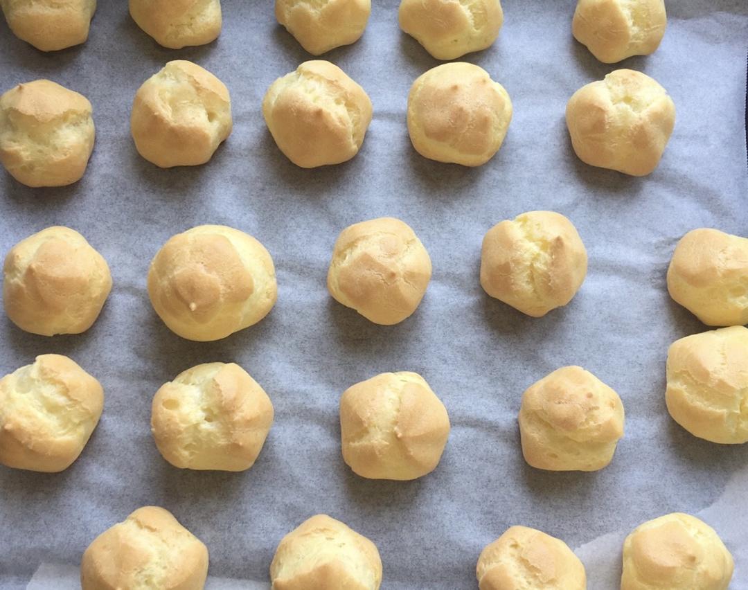 简单易成功的奶油小泡芙做法