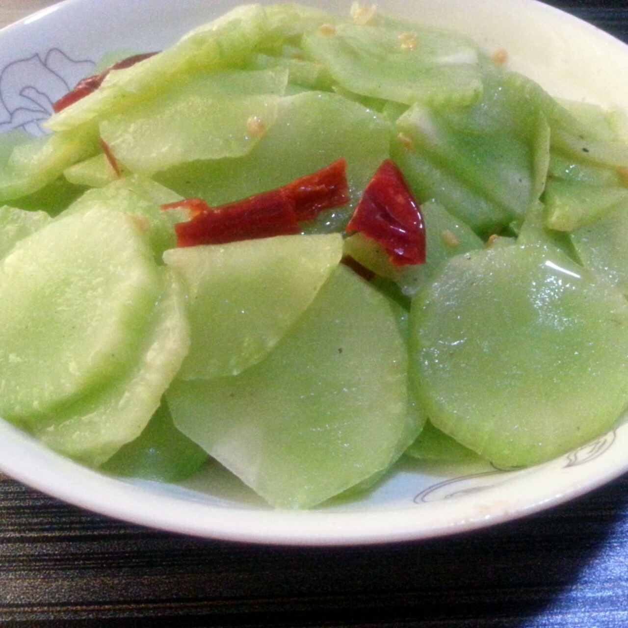 清炒莴笋