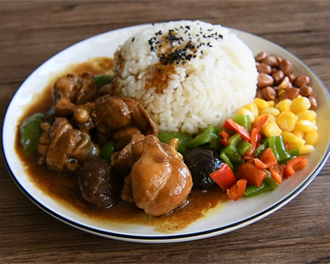 红烧鸡腿盖浇饭的做法