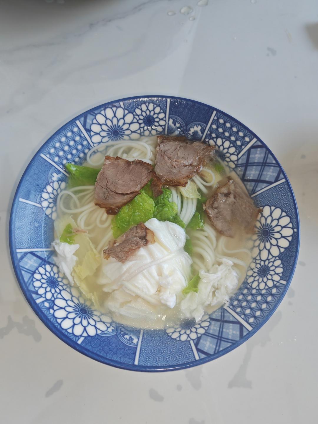 家庭版清汤牛肉面