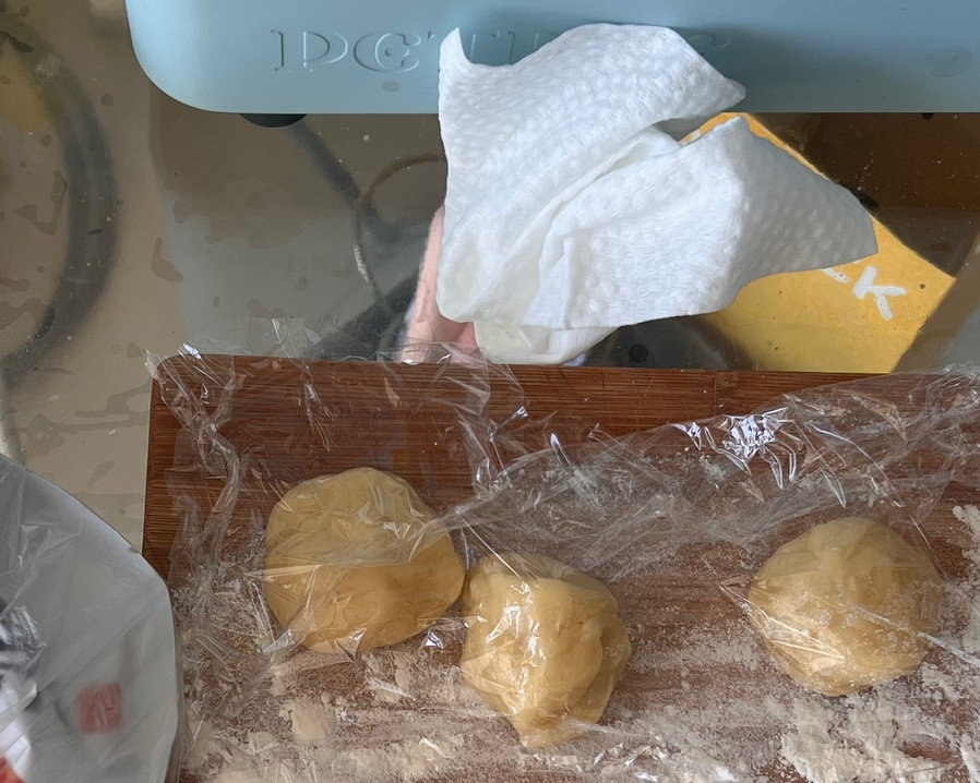 暗黑月饼——螺蛳粉月饼、火鸡面月饼和薯片爆米花夹心月饼的做法 步骤7