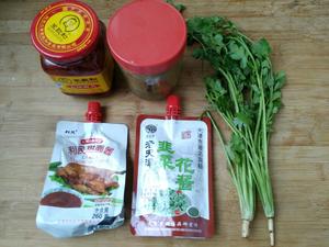 教你如何制作出一碗美味的火锅蘸料的做法 步骤1