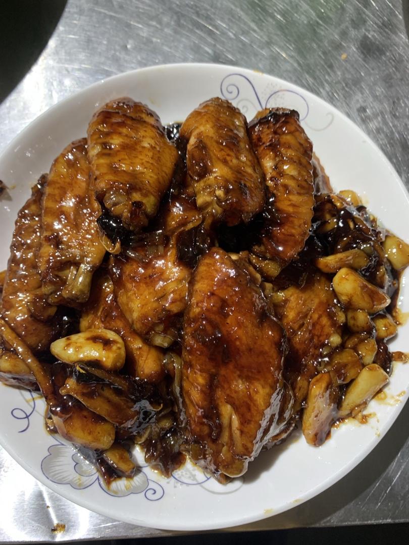 可乐鸡翅，好吃到舔手指，隔壁小孩馋哭了！